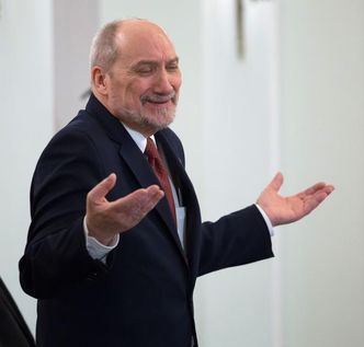 Macierewicz został ODWOŁANY! "Kompromitował Polskę na arenie międzynarodowej"