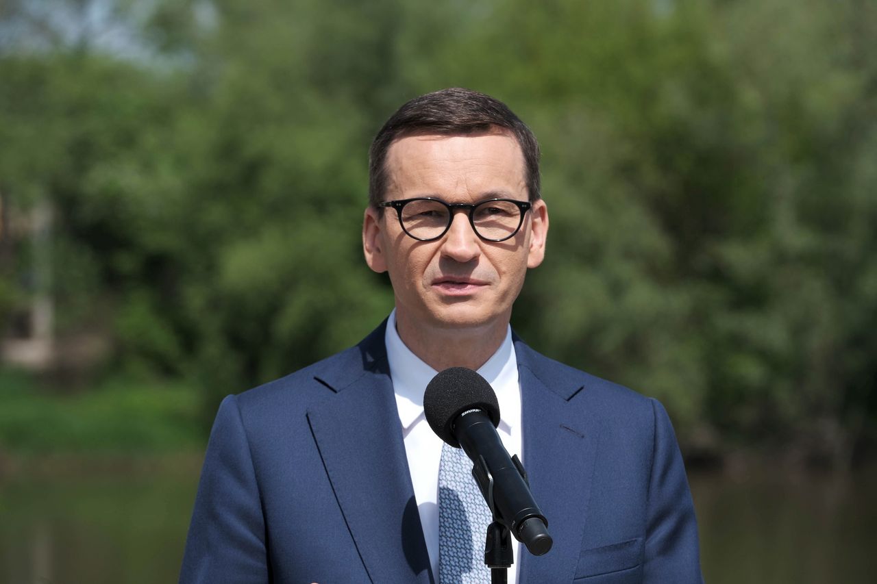 Morawiecki apeluje o szczepienia. "Grozi nam czwarta fala i lockdown"