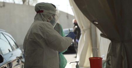 Test na koronawirusa. Jak przygotować się do badania? Ministerstwo Zdrowia wyjaśnia