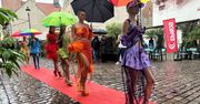 Grudziądz: Festiwal Mody na Reja. Choć w strugach deszczu, nastroje dopisywały