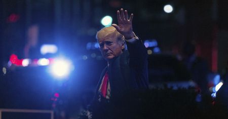 Donald Trump: ukradli mi paszporty. Departament Sprawiedliwości reaguje