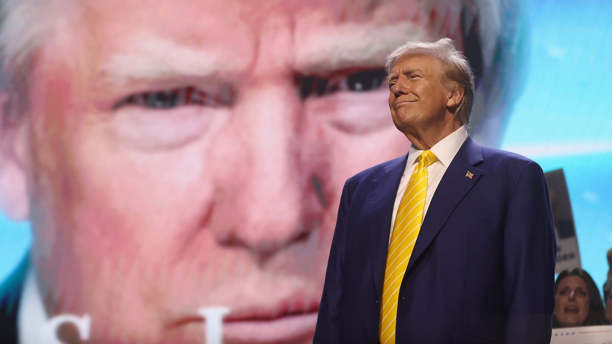 Donald Trump podczas wiecu wyborczego w Phoenix w stanie Arizona