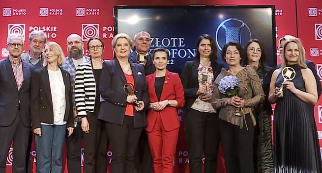 Wręczono Złote Mikrofony. Prezes Polskiego Radia nagrodziła Kusego i Świątka