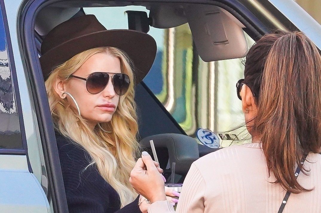 Jessica Simpson załatwia sprawunki na mieście