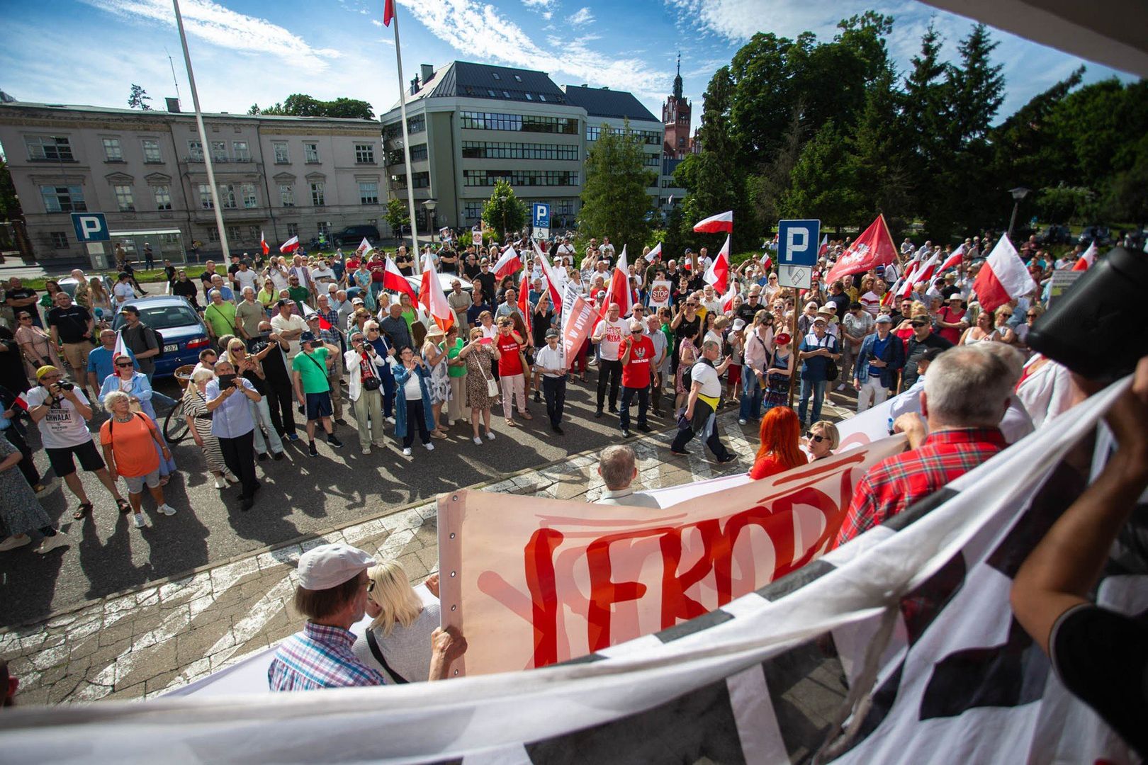Marsz przeciwko masowej imigracji w Słupsku.
