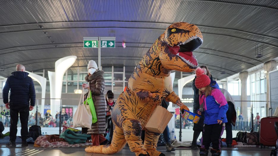 Dinozaur na Dworcu Centralnym w Warszawie