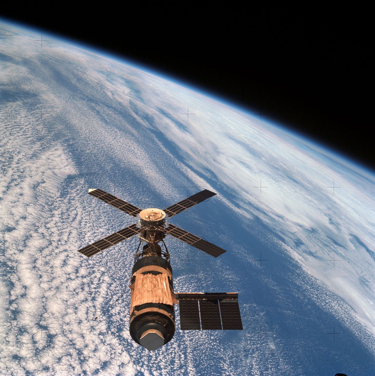 Stacja Skylab na orbicie ziemskiej