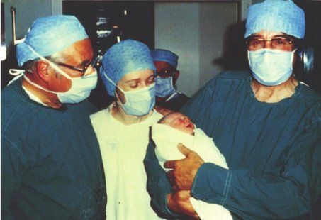 Narodziny Louise Joy Brown wzbudziły kontrowersje