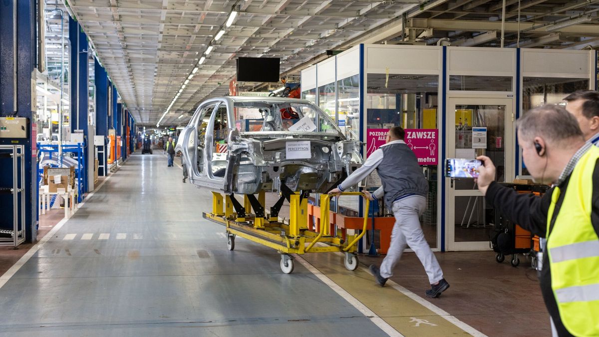 Produkcja modelu Jeep Avenger w Tychach
Fot. East News/Katarzyna Zaremba, Tychy, 08.03.2023. Prezentacja linii produkcyjnej modelu Jeep Avenger w zak?adzie Stellantis w Tychach.
Katarzyna Zaremba