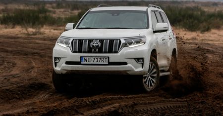 Policja kupiła nieoznakowane toyoty z automatem i niezłym wyposażeniem