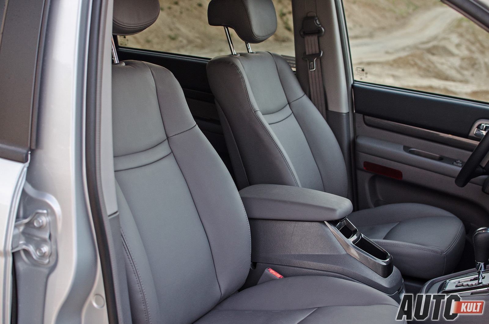 SsangYong Rodius 2,0 Sapphire 4WD AT - test [galeria zdjęć] 21