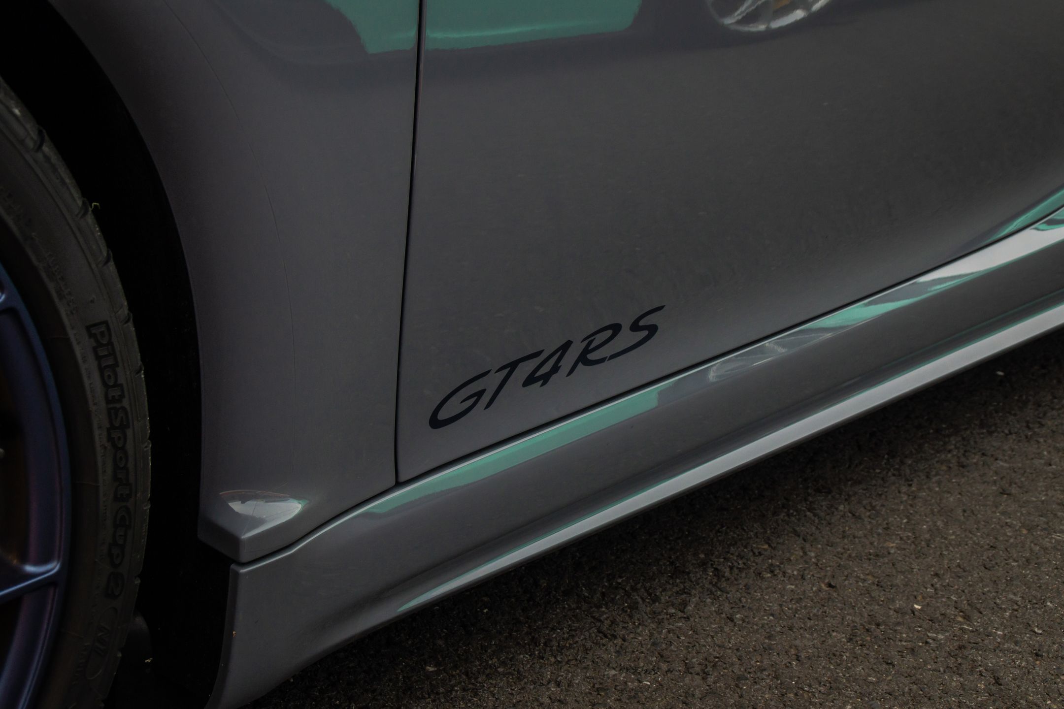 Porsche 718 Cayman GT4 RS