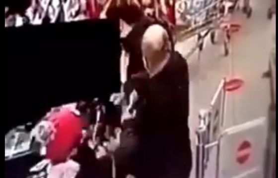 Bójka w Kaufland. Kobieta dostała w twarz za zwrócenie uwagi na brak maseczki?