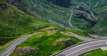 "Top Gear" twierdził, że to najpiękniejsza droga świata. Pojechałem na rumuńską Transfogaraską, żeby się przekonać, czy nie przesadzili