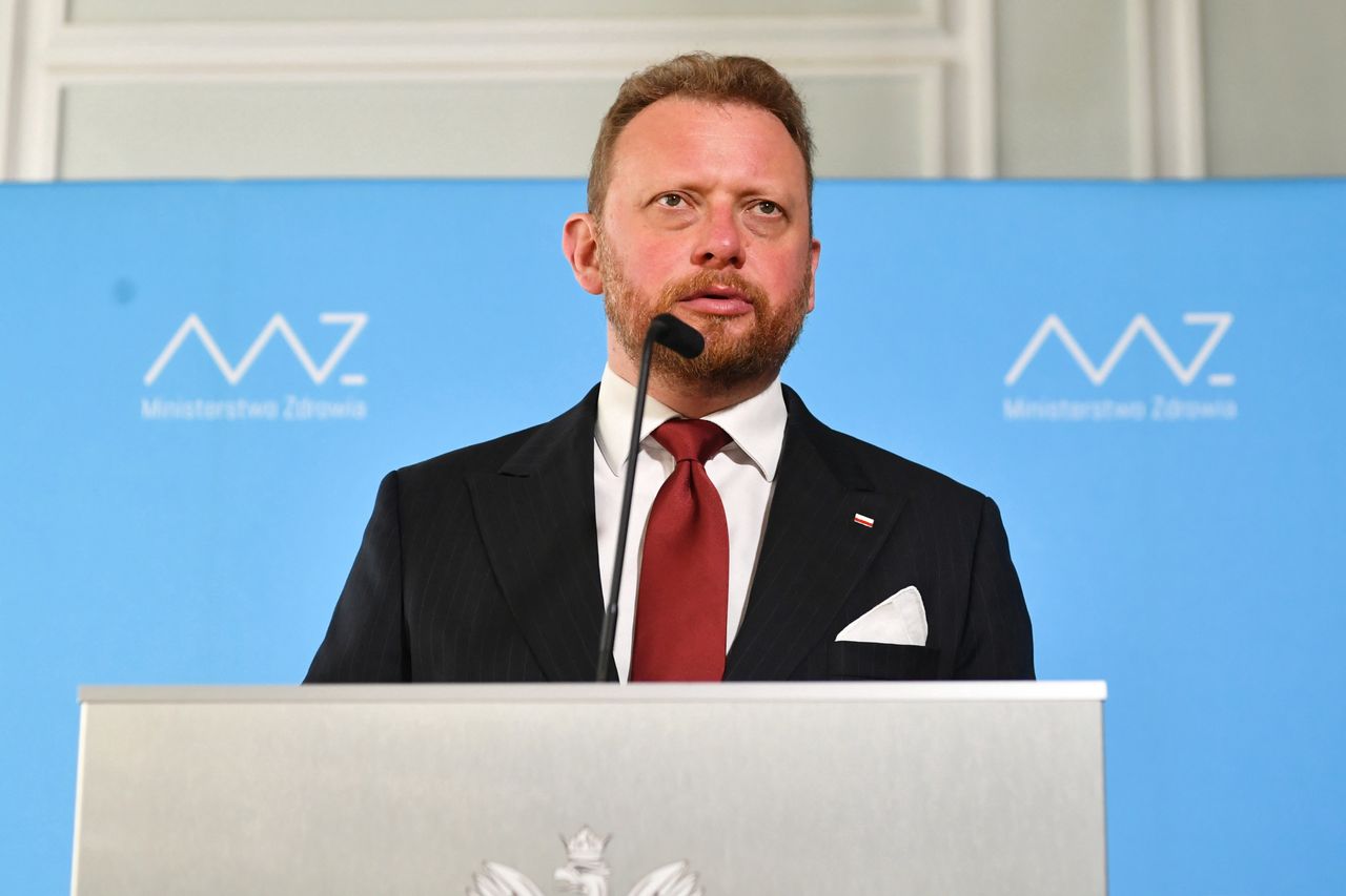 Warszawa, 06.08.2020. Minister zdrowia Łukasz Szumowski  podczas konferencji prasowej w Ministerstwie Zdrowia w Warszawie, 6 bm. dotyczšcej sytuacji epidemiologicznej w kraju, w tym regionalnych obostrzeń zwišzanych ze wzrostem zakażeń. (kf) PAP/Piotr Nowak