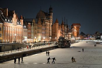 Zdjęcia z Gdańska mogą zadziwiać i przerażać. "Jeden niewłaściwy krok może kosztować życie"