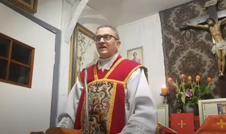 Ks. Michał Woźnicki OBRAŻA Marylę Rodowicz i Beatę Kozidrak
