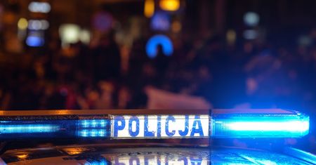 Białystok. Spowodował wypadek i uciekł, był z małym dzieckiem