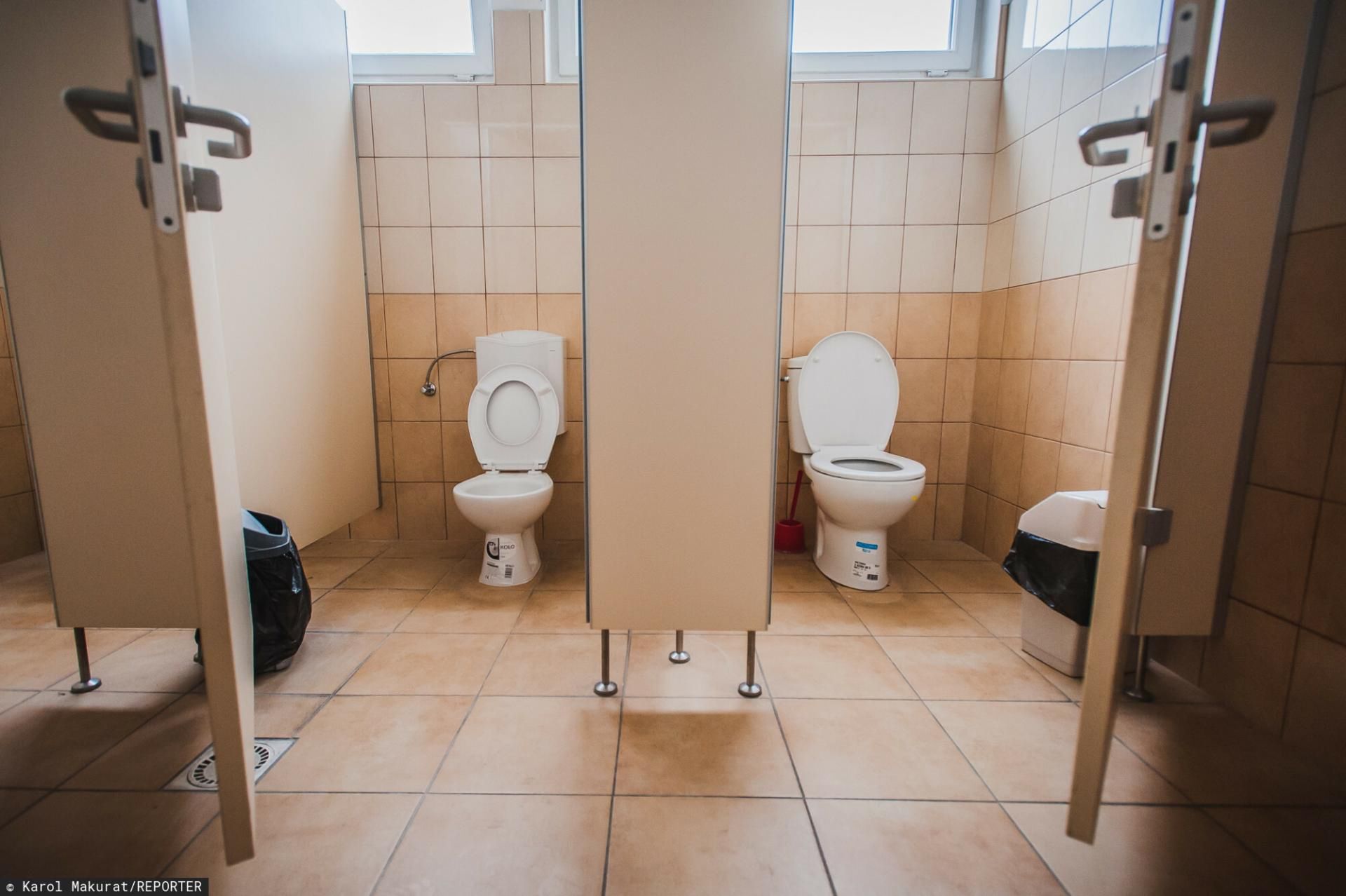 Toaleta szkolna, zdjęcie ilustracyjne