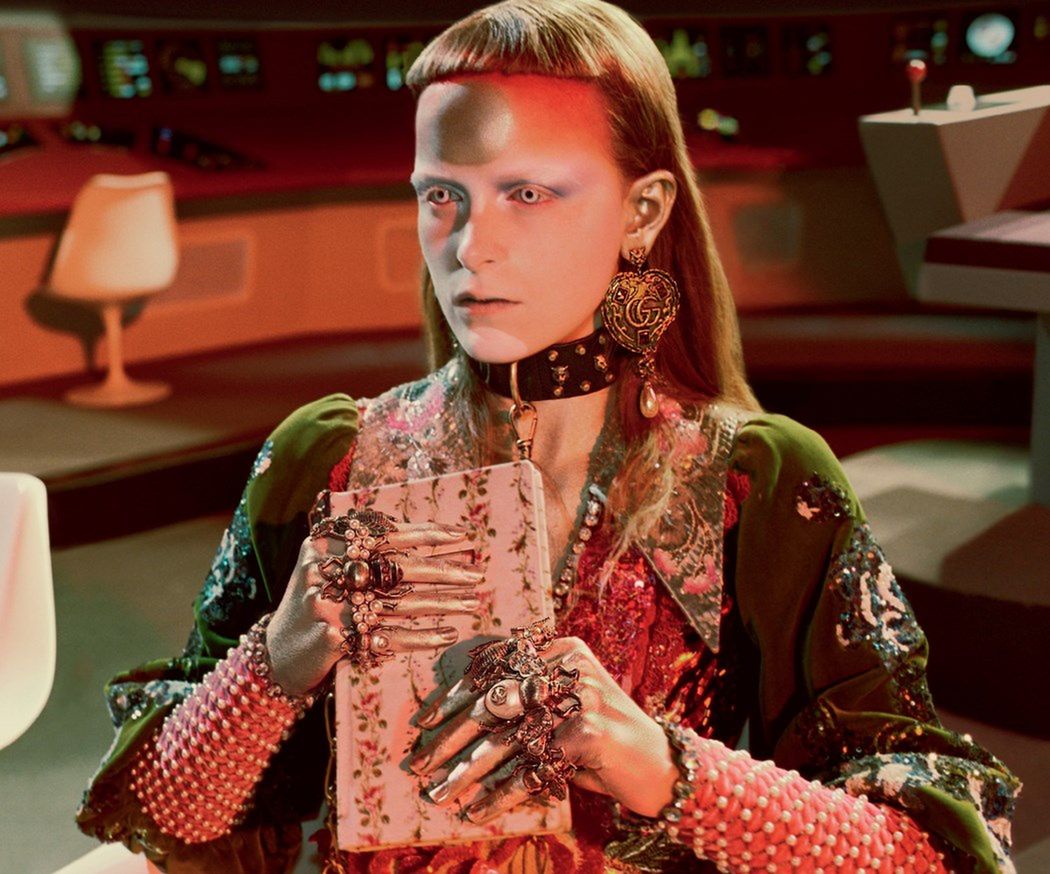 Najnowsza kampania Gucci to uczta wizualna dla miłośników science fiction z lat 50. i 60. 2