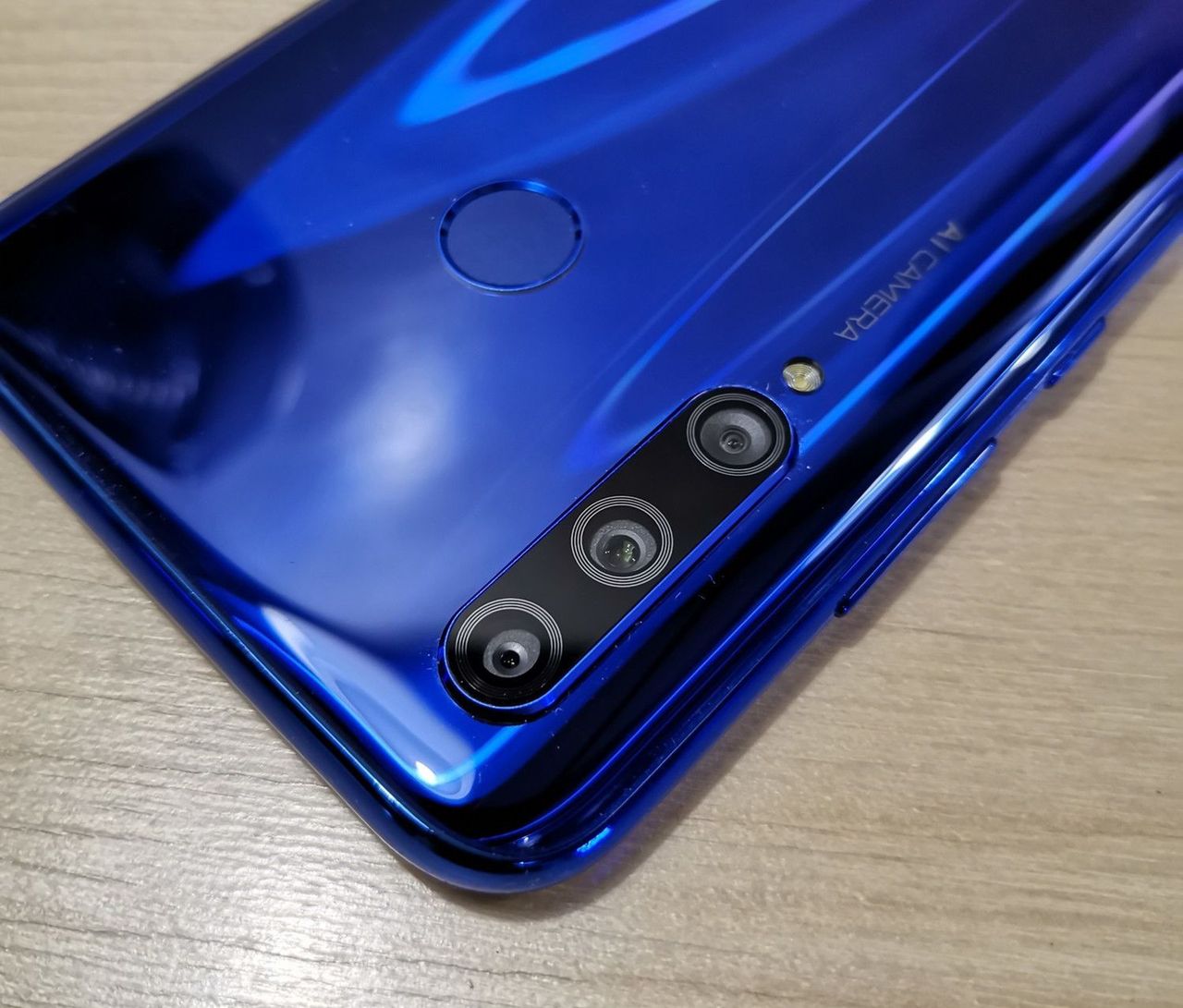 Honor 10i