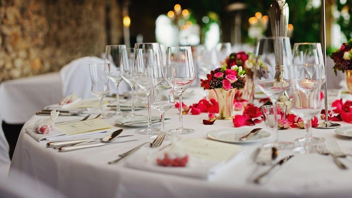 Na weselu grał zakażony koronawirusem muzyk