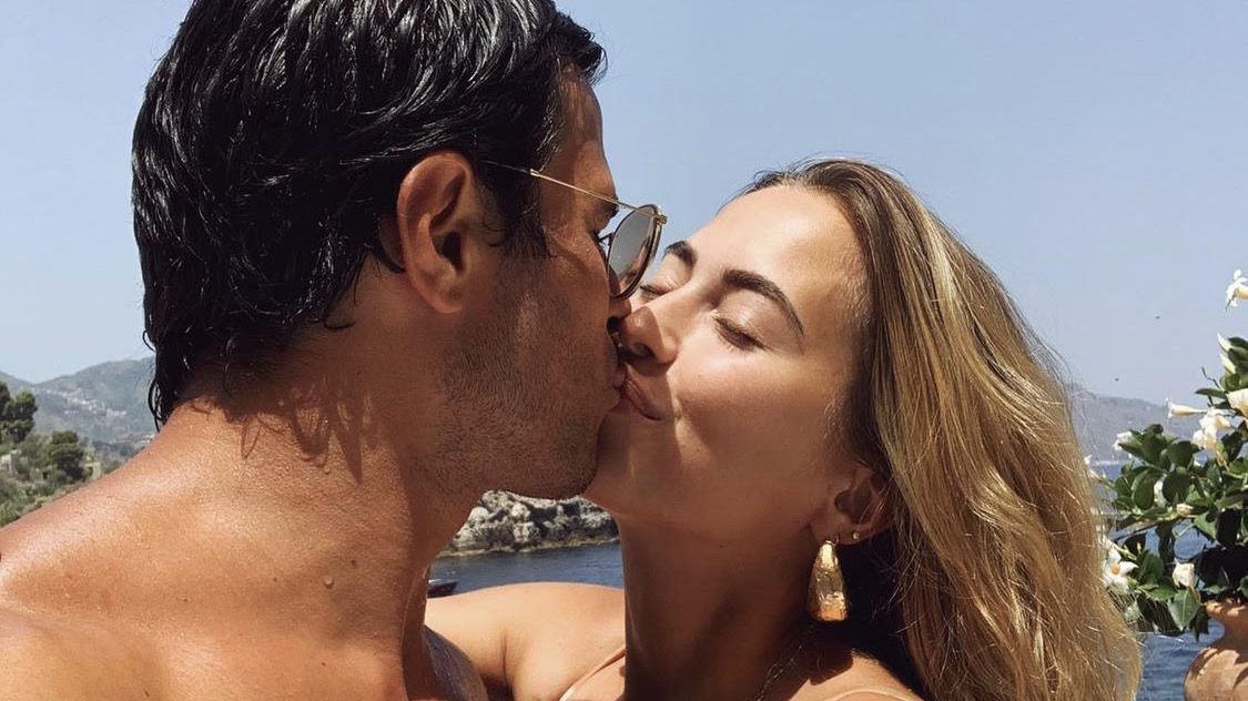 Mówią, że ma najprzystojniejszego męża na świecie