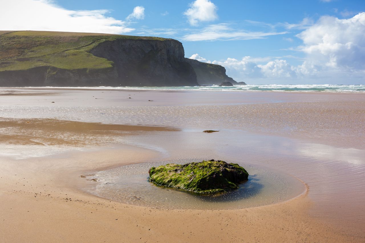 Mawgan Porth is famous for its picturesque cliffs and beautiful beaches.