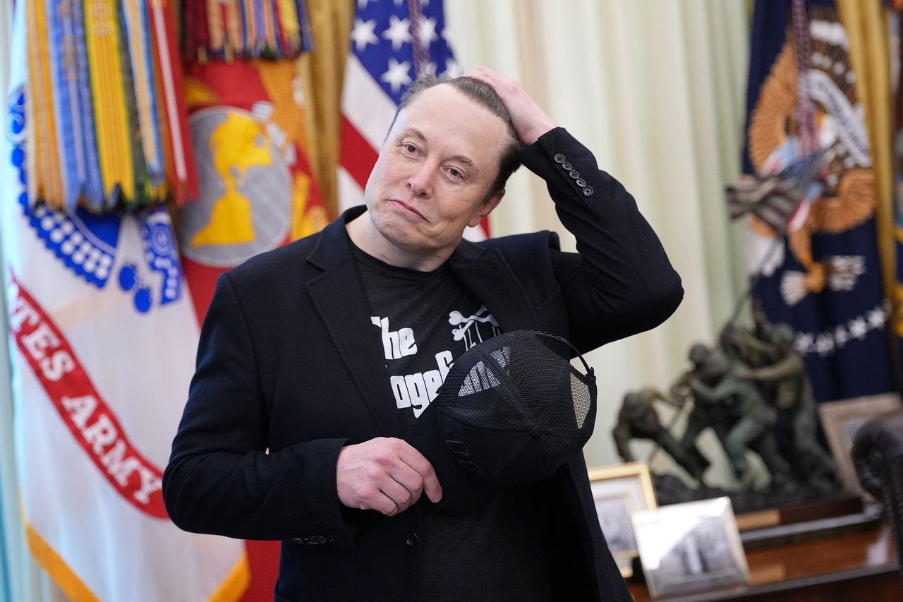 Trump says that Musk "lost his mind" amid feud