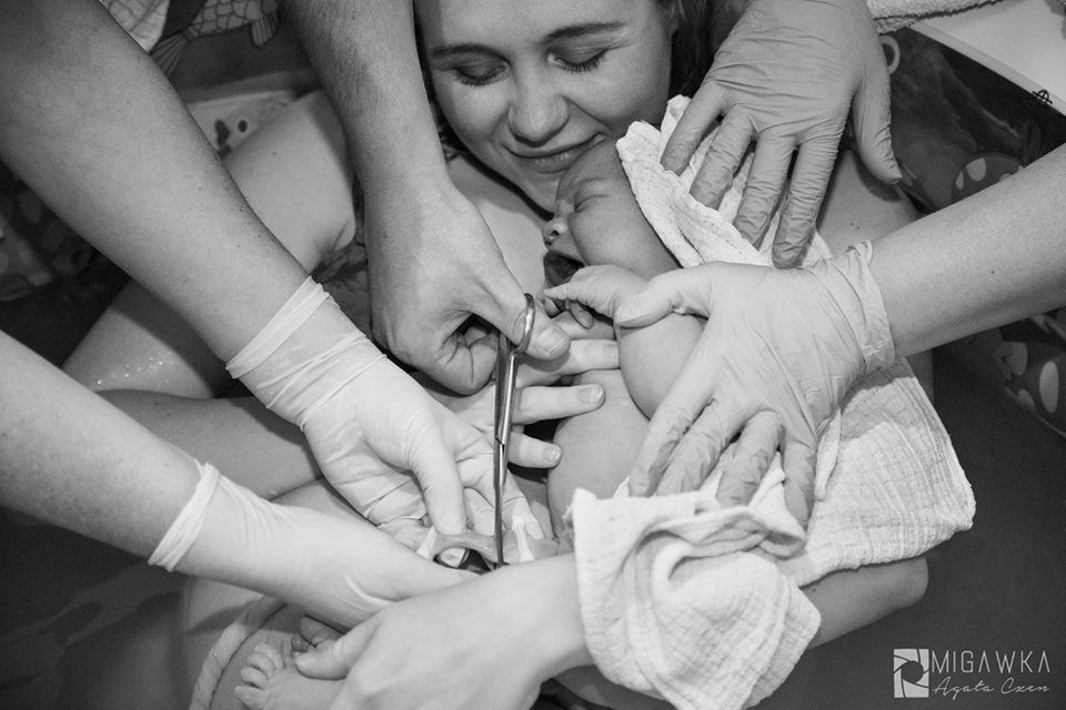 Uwiecznianie chwil narodzin jest coraz bardziej popularne