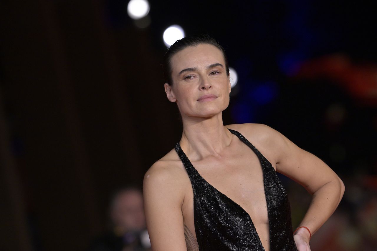 Zachodnie media o akcji polskiej prawicy przeciw Kasi Smutniak. Ma grać Maryję