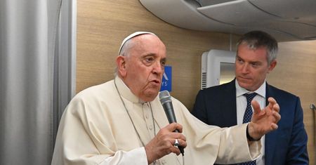 Papież Franciszek wylądował w Ułan Bator