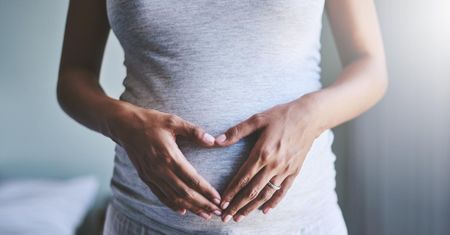 Objawy ciąży w pierwszym tygodniu. Jakie dolegliwości odczuwamy na początku ciąży?
