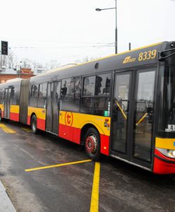 Pies zaatakował kobietę w autobusie. Interweniowali pasażerowie