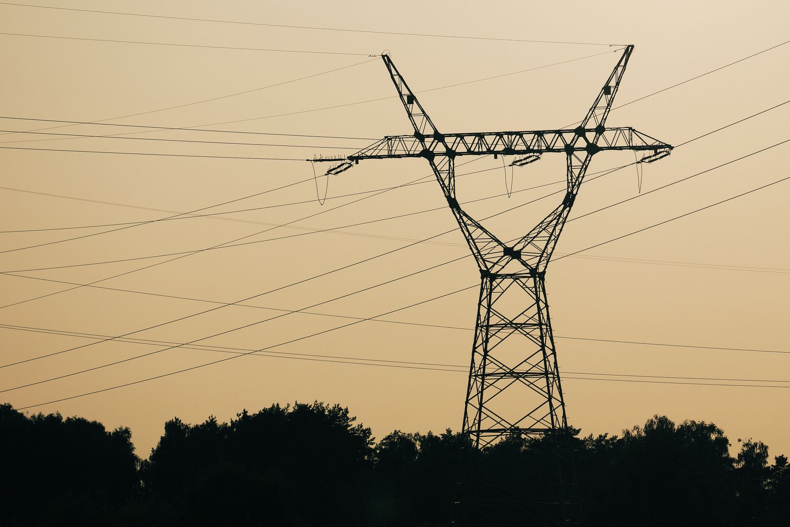 Linie wysokiego napięcia w Polsce. Słup energetyczny
