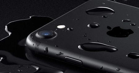 Wodoszczelny iPhone 7 od środka