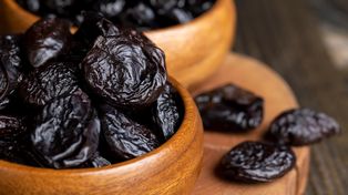 Co się stanie, gdy będziesz jeść codziennie suszone śliwki? Mało kto ma tego świadomość