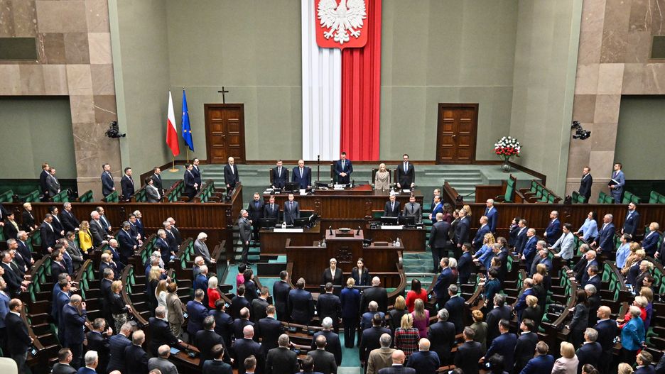Nieusprawiedliwione nieobecności posłów mają być bardziej dotkli