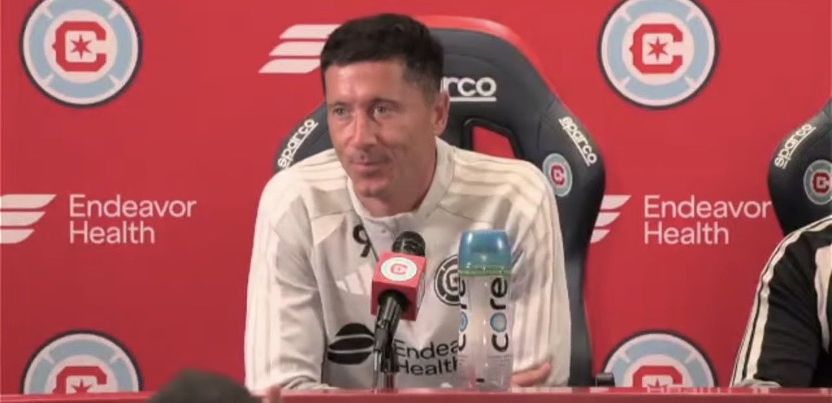 Robert Lewandowski podczas konferencji 
