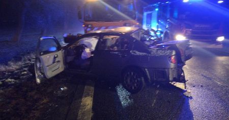 Wyprzedzanie zakończone tragedią. Kierowca osobówki zginął na miejscu