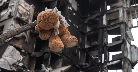W wojnie w Ukrainie zginęło już 217 dzieci. Oto jak oddano im cześć