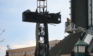 Słynny krzyż zostanie odbudowany. Archidiecezja Warszawska wydała komunikat