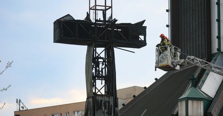 Słynny krzyż zostanie odbudowany. Archidiecezja Warszawska wydała komunikat