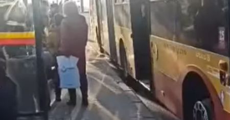 Cała Łódź o tym huczy. Ludzie w panice uciekali z autobusu