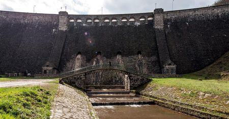 Awaria zapory na Dolnym Śląsku. "Projektowana i wybudowana ponad sto lat temu"