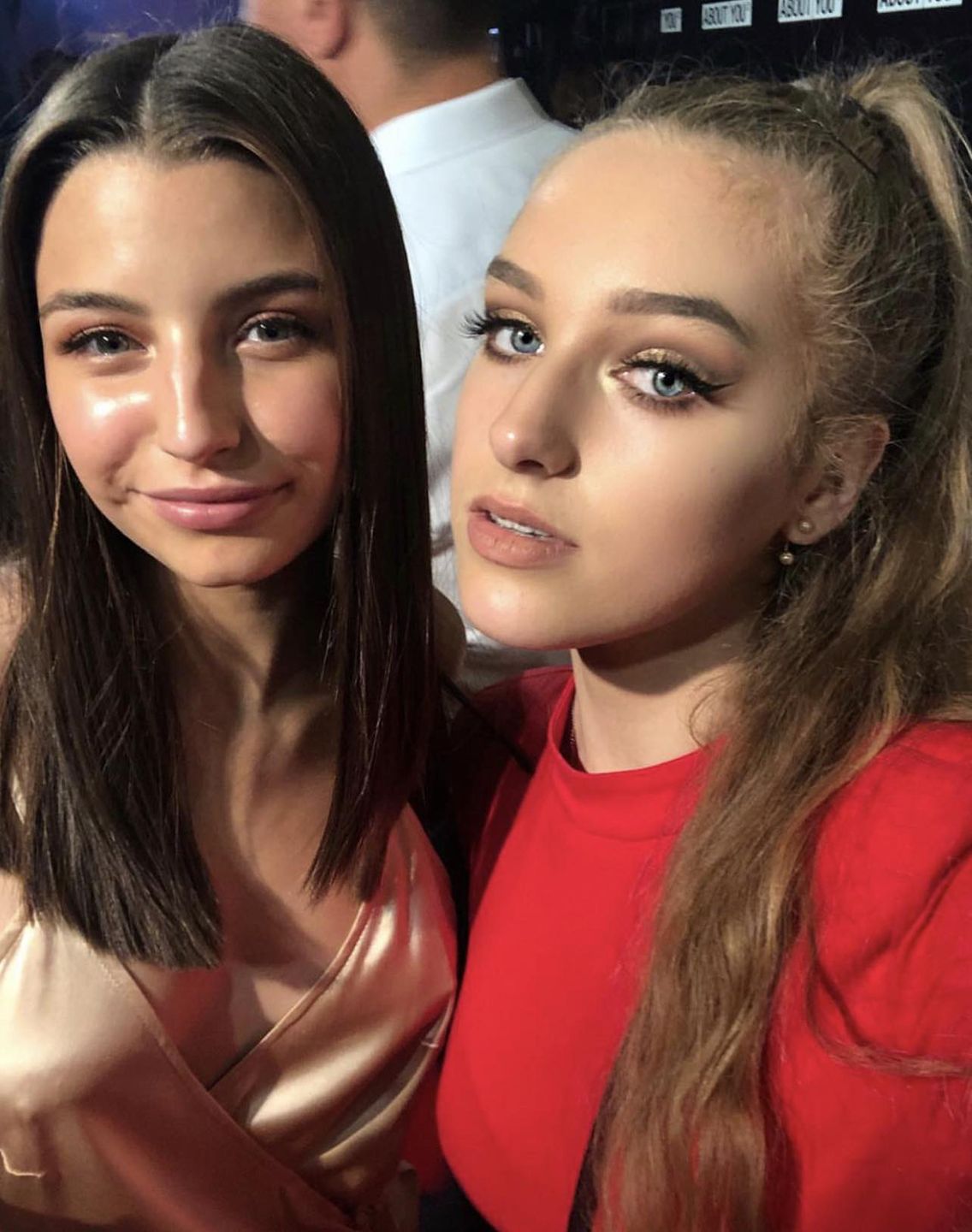 Caroline Derpienski i Julia Wieniawa