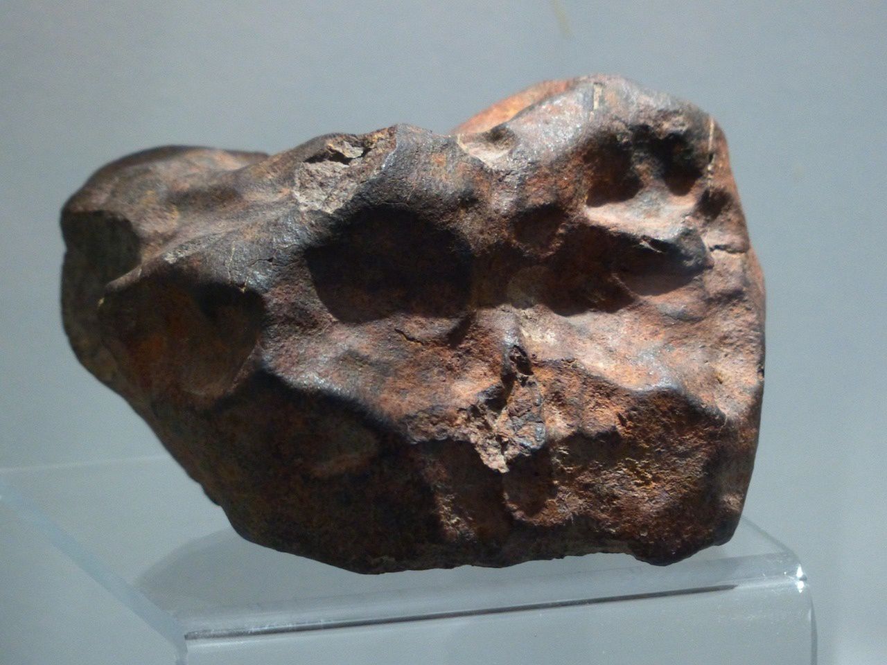 Asteroid impacts: The unlikely cradle of early Earth life