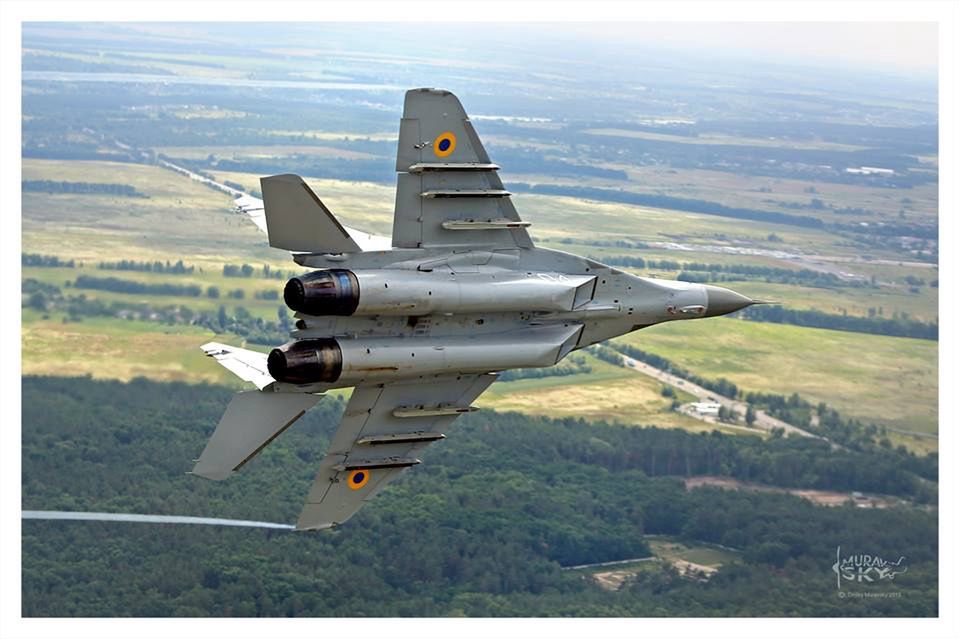 Pojedynek w powietrzu. Ukraiński MiG-29 wygrał z rosyjskim Su-35  