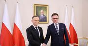 Były uśmiechy i uściski. Hołownia już u Dudy
