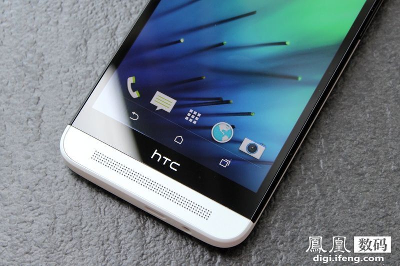 W skrócie: LG G Watch z czterema rdzeniami, HTC One (E8) na zdjęciach i 100 zł zwrotu po zakupie Nokii X 5